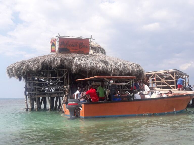 Montego Bay: Floyd’s Pelican Bar Private Return Transfer