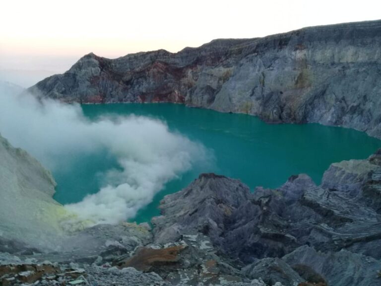 Mount Bromo, Ijen, and Blue Flames 3-Day Tour From Surabaya