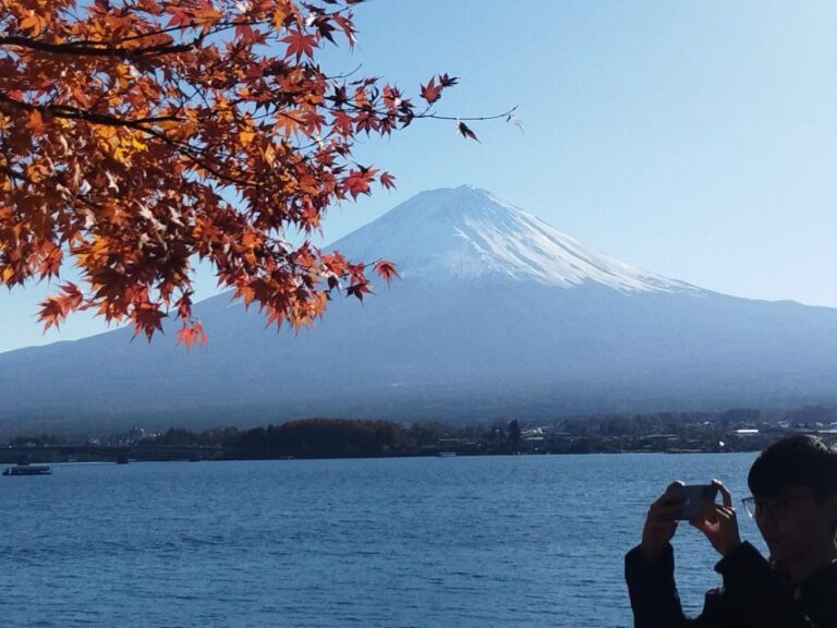Mount Fuji-Lake Kawaguchi Private Tour With Bilingual Driver