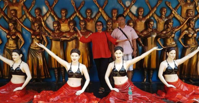 Mumbai: Private Bollywood Tour With Dance Show