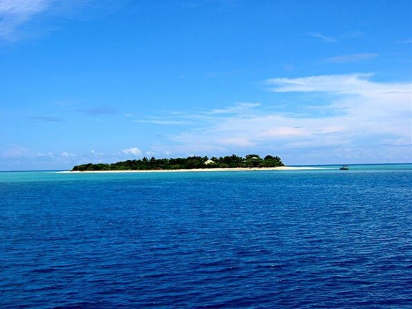 Nadi Tivua Island Day Cruise Including Snorkeling and BBQ Lunch