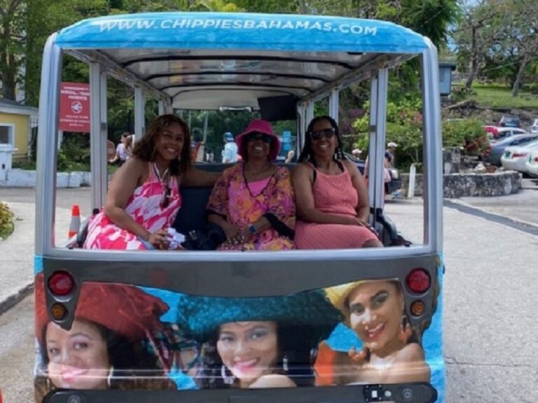 Nassau: Bahamas Culture Tour With Electric Trolley and Water