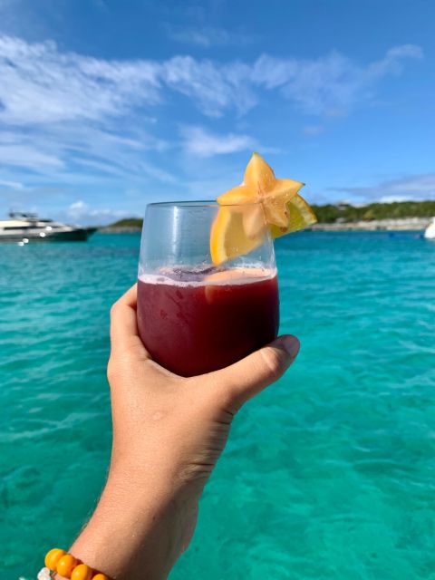Nassau: Luxury Sunset Booze Cruise – Drinks, Snacks & Music