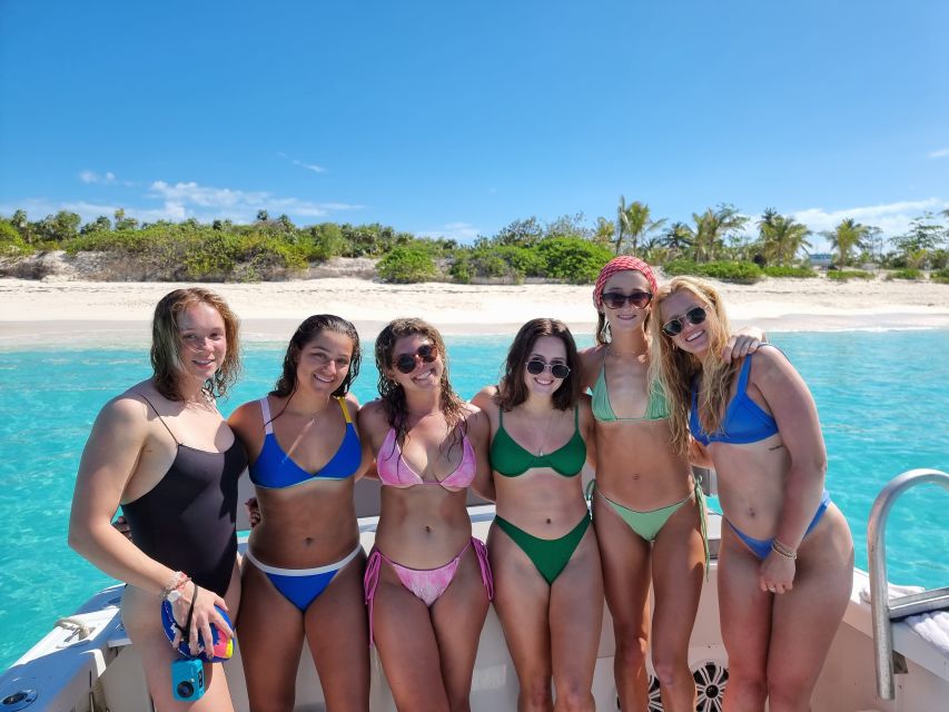 1 nassau rose island swimming pigs turtles snorkeling tour Nassau: Rose Island Swimming Pigs & Turtles Snorkeling Tour