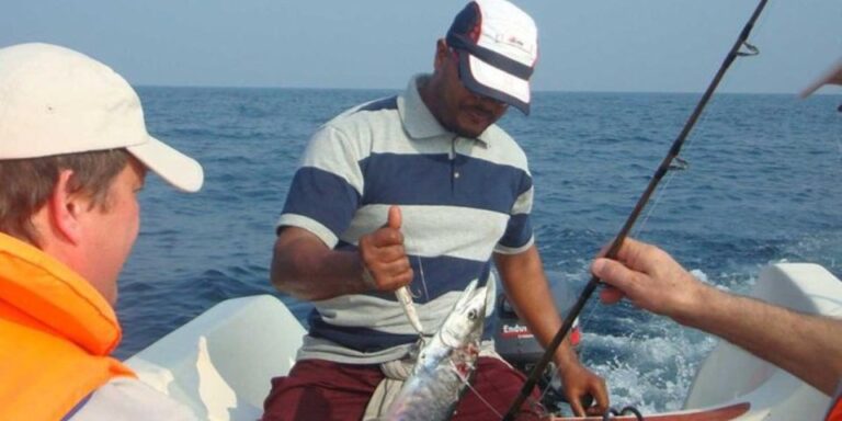 Negombo: Lagoon Fishing Tour From Colombo Harbour!