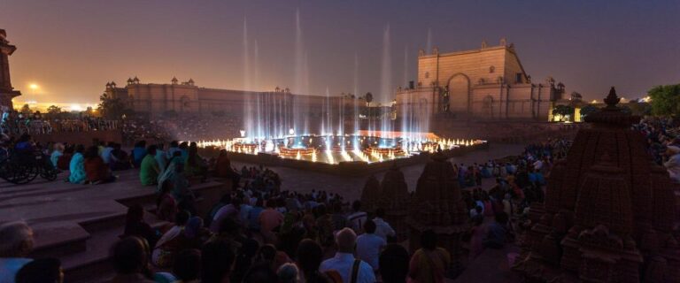 New Delhi: Akshardham Exhibition, Light and Water Show Tour