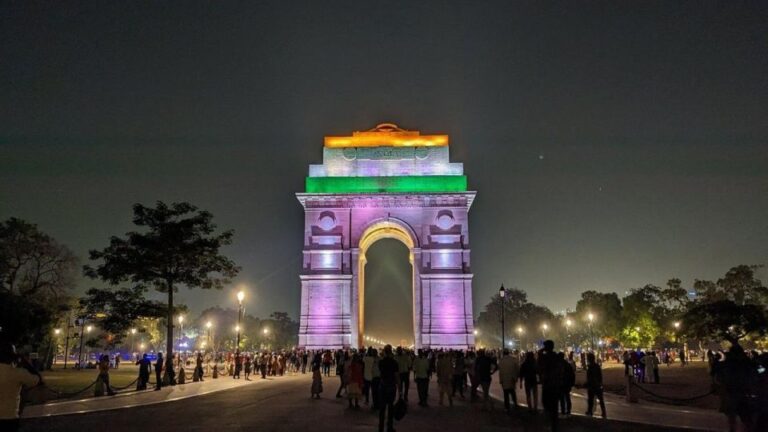 New Delhi: City Guided Magical Evening Tour