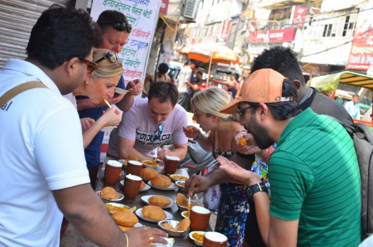 New Delhi: Full-Day Food Tour With Local Chef & 15 Dishes