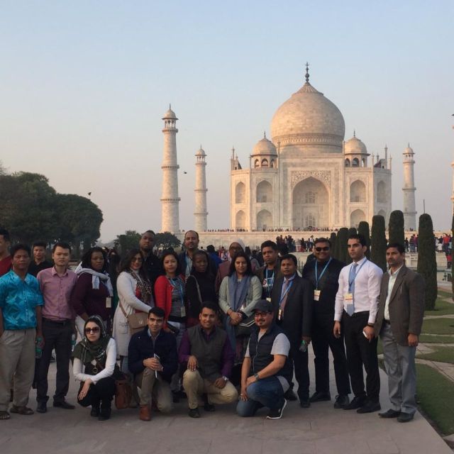 New Delhi: Private Taj Mahal Day Trip by Gatimaan Train