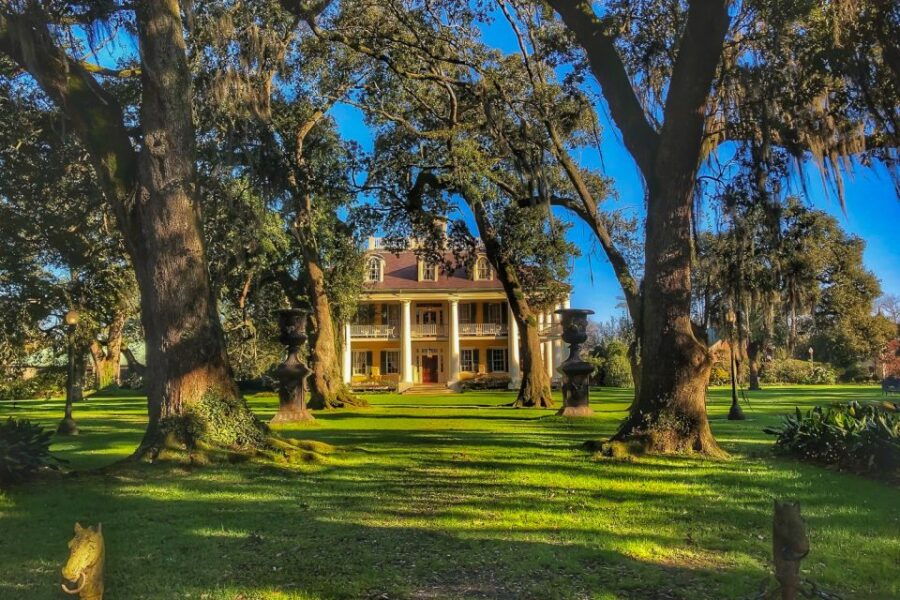 New Orleans: Destrehan Plantation, Houmas House & Lunch