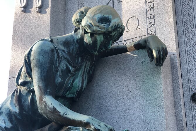 New Orleans Metairie Cemetery Tour: Millionaires and Mausoleums