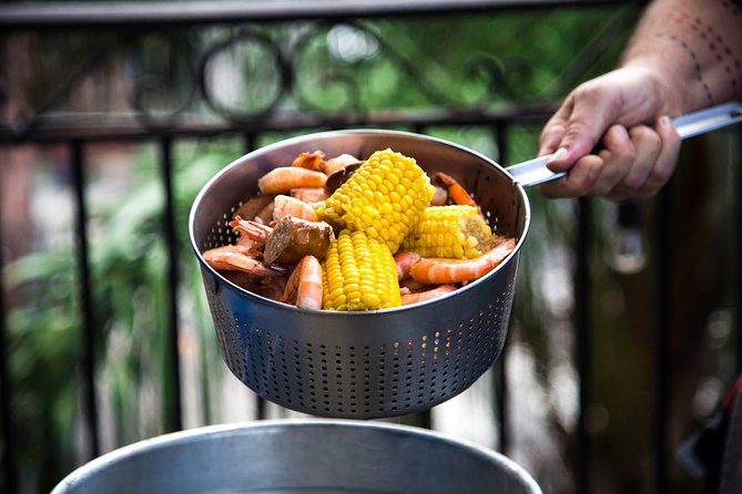 New Orleans Shrimp Boil Experience With Live Entertainment