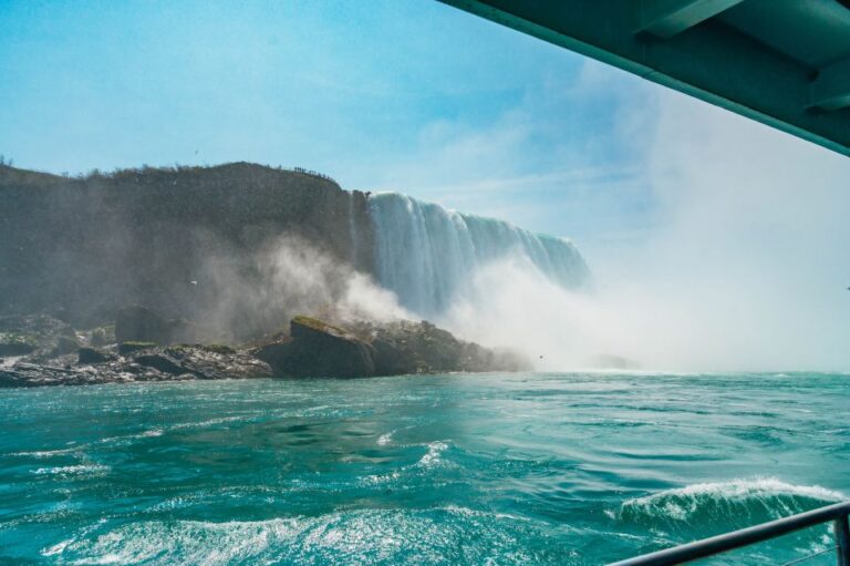 Niagara Falls, USA: American Tour & Maid of The Mist