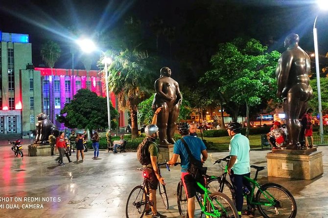 Night Bike Tour In Medellin, Typical Snacks, Beer and Spectacular Viewpoints