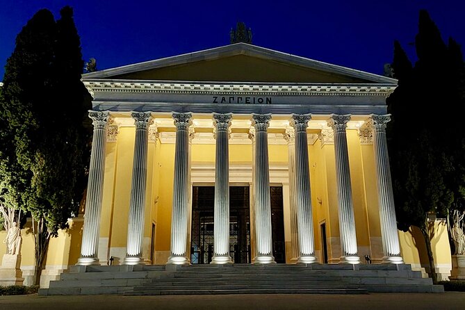 Night Tour of the City of Athens With Guide in Spanish