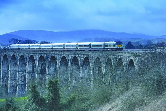 Northern Ireland Including Giants Causeway Rail Tour From Dublin