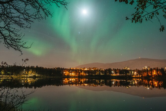 Northern Lights Chase With Free Photos