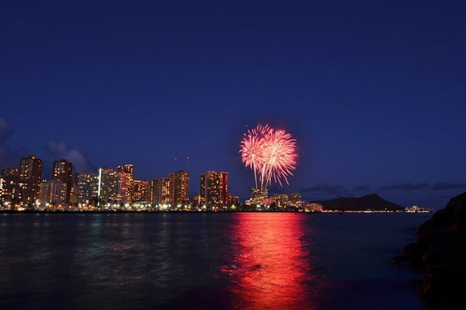 1 oahu waikiki fireworks sail Oahu: Waikiki Fireworks Sail