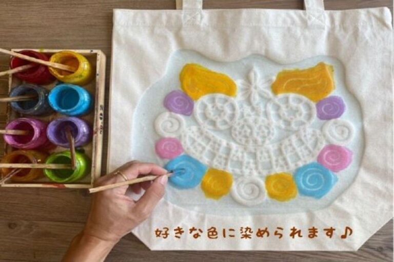 Okinawa: Delicate Art, Creating Indigo-Dyed Tote Bags