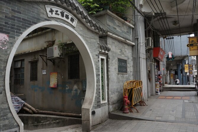 Old Guangzhou Backstreet Alley Local Market Walking Private Tour