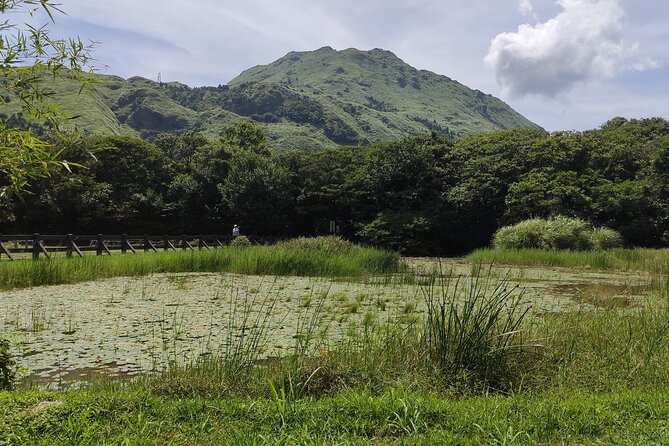 1 one day hike around taipeis yangmingshan national park One Day Hike Around Taipeis Yangmingshan National Park