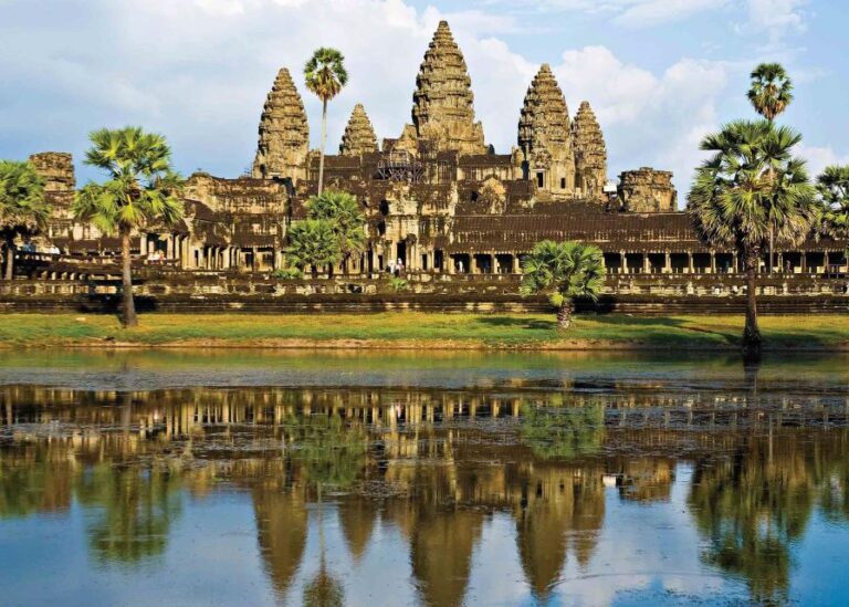 One Day Private Exploration the Wonders of Angkor Temples