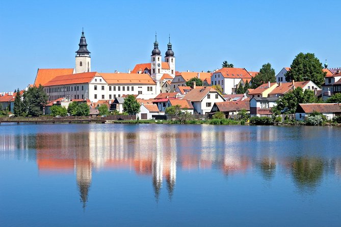 One Way Transfer From VIENNA to Prague With Optional Stop at Telc (Unesco)