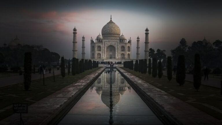 One Wonders of World Sunrise Day Trip to Agra From New Delhi