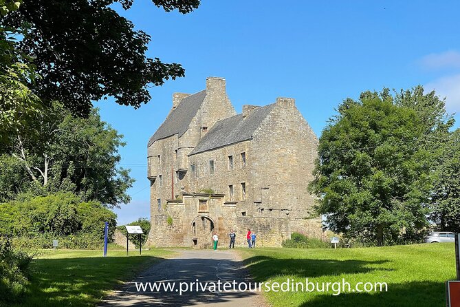 Outlander Day Tour of Lallybroch ,Versailles Small Group Tour