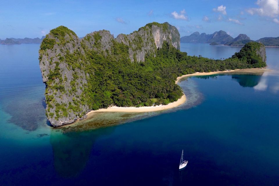 1 palawan private sailing yacht cruise in el nido with lunch Palawan: Private Sailing Yacht Cruise in El Nido With Lunch