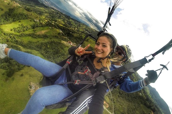 Paragliding in Medellin: A Breathtaking Experience – GoPro Service Included