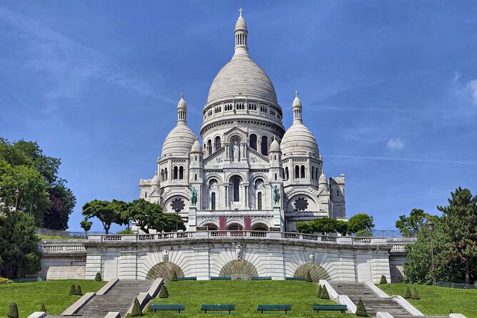 Paris Montmartre Private Walking Tour – Best Art, Culture, Food