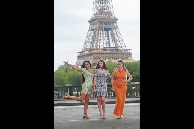 PARIS PHOTO – Joyful Stroll for a Private Professional Shoot