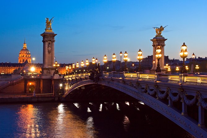 Paris Private Night Tour With River Cruise and Champagne Option