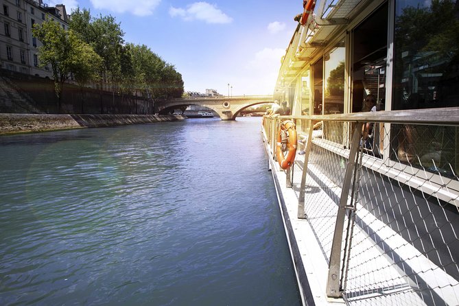 Paris Seine River Sightseeing Cruise With Commentary by Bateaux Parisiens