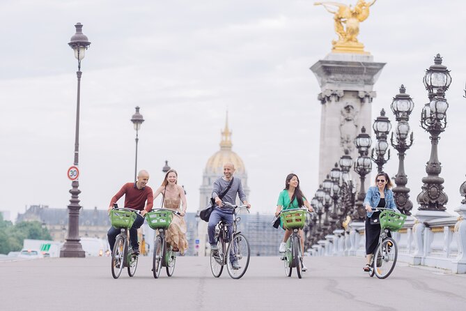 Paris Sightseeing, Wine and Cheese Tour by Bike