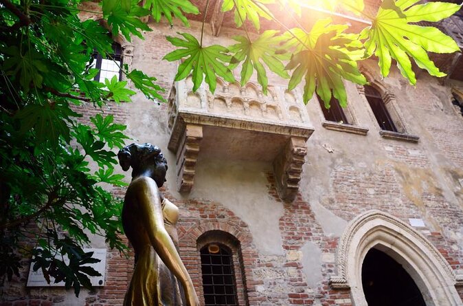 1 passionate verona living romeo and juliets story Passionate Verona: Living Romeo and Juliets Story