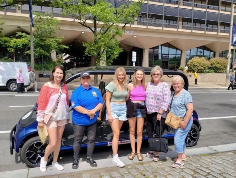 Philadelphia: Private Electric Car Tour of the City