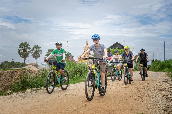 Phnom Penh: Cycle the Silk Island – Haft Day Tour