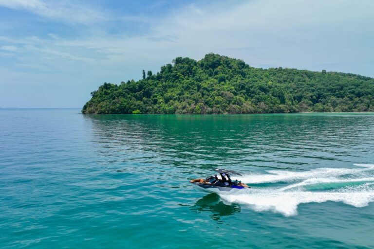 Phuket: Private Wakesurf Experience by Malibu Boat