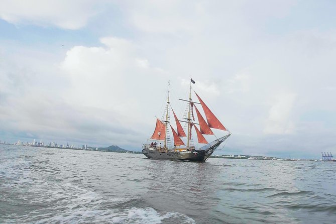 Pirate Ship Boat Tour & Sunset Skyline Tour