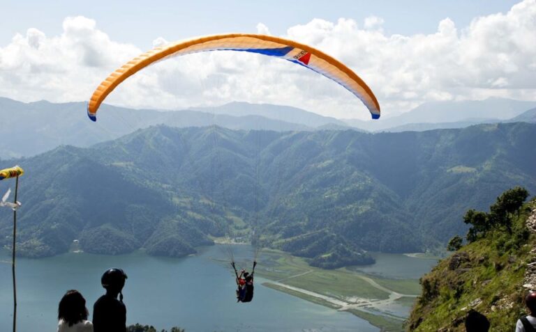 Pokhara: 30-Minute Paragliding Experience