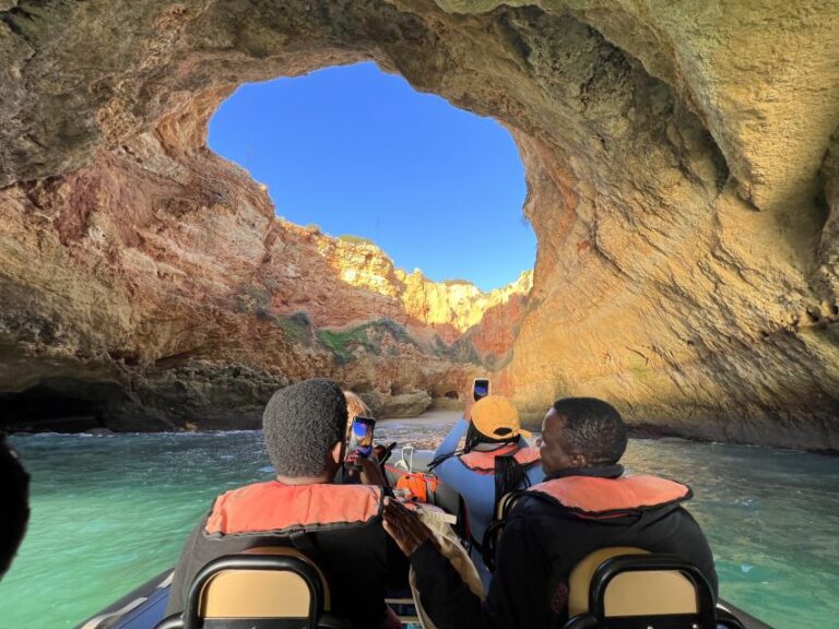 Portimão: Benagil Caves & Praia Da Marinha Guided Boat Tour