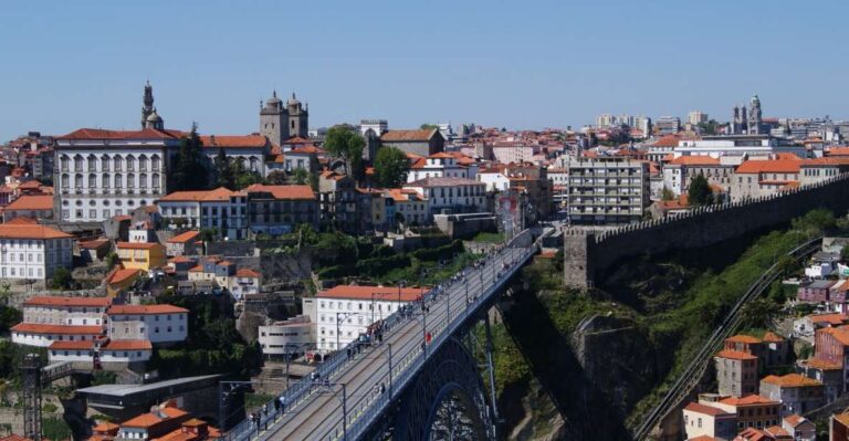 Porto: Guided Walking Tour and Lello Bookshop
