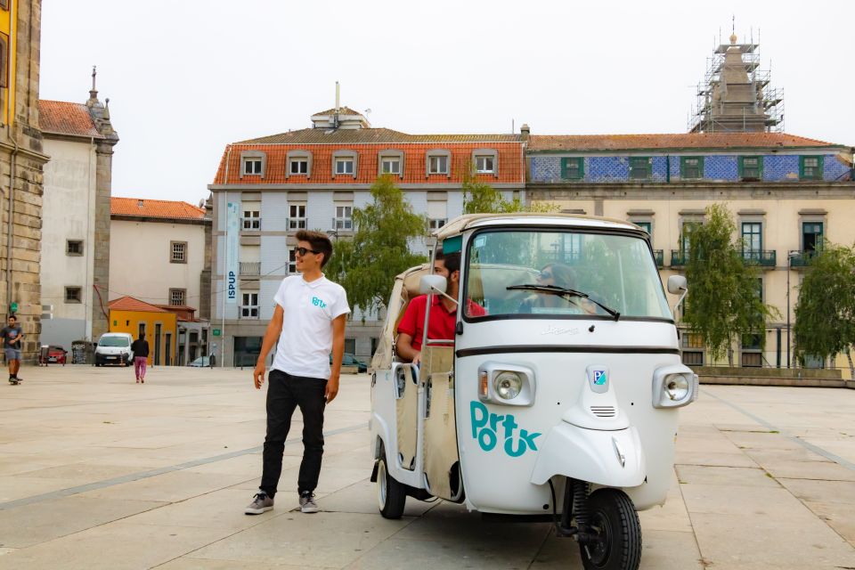 1 porto private tuk tuk tour with short walks and wine Porto: Private Tuk-Tuk Tour With Short Walks and Wine