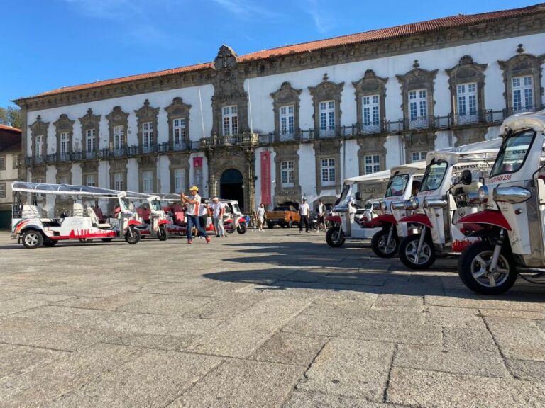 Porto: Tuktuk Tours With Wine Tasting