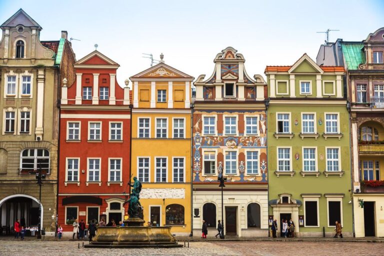 Poznan: Old Town Highlights Private Guided Walking Tour