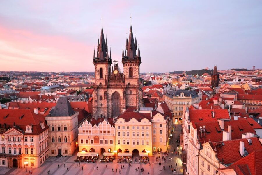 1 prague castle and jewish quarter tour with cruise and lunch Prague: Castle and Jewish Quarter Tour With Cruise and Lunch