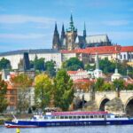 1 prague castle guided tour bus transfer and boat combo Prague: Castle Guided Tour, Bus Transfer and Boat Combo
