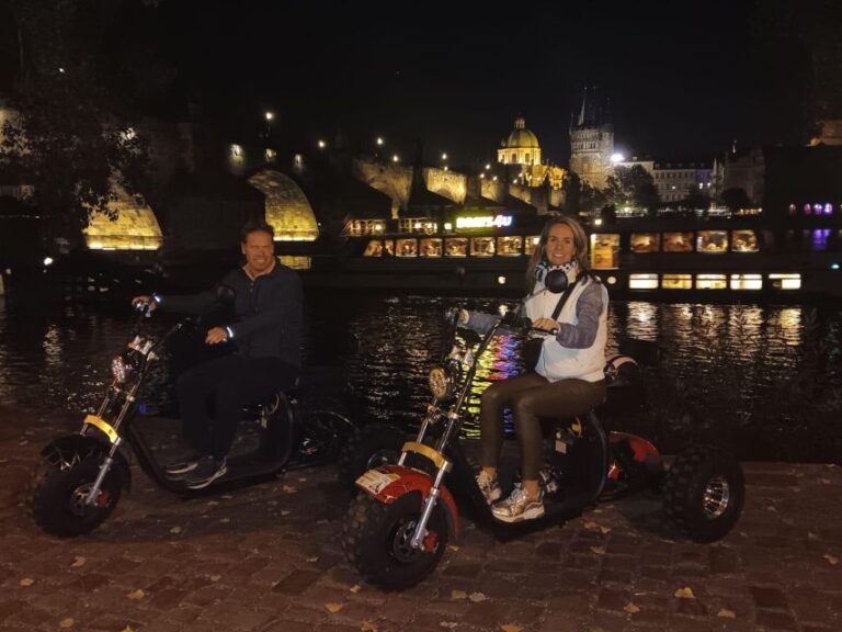 Prague City Sightseeing in Night Trike Tour
